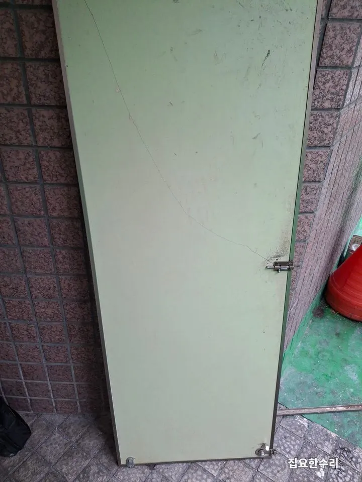 서울 강남 논현 상가 문·샷시 수리 시공 과정 2